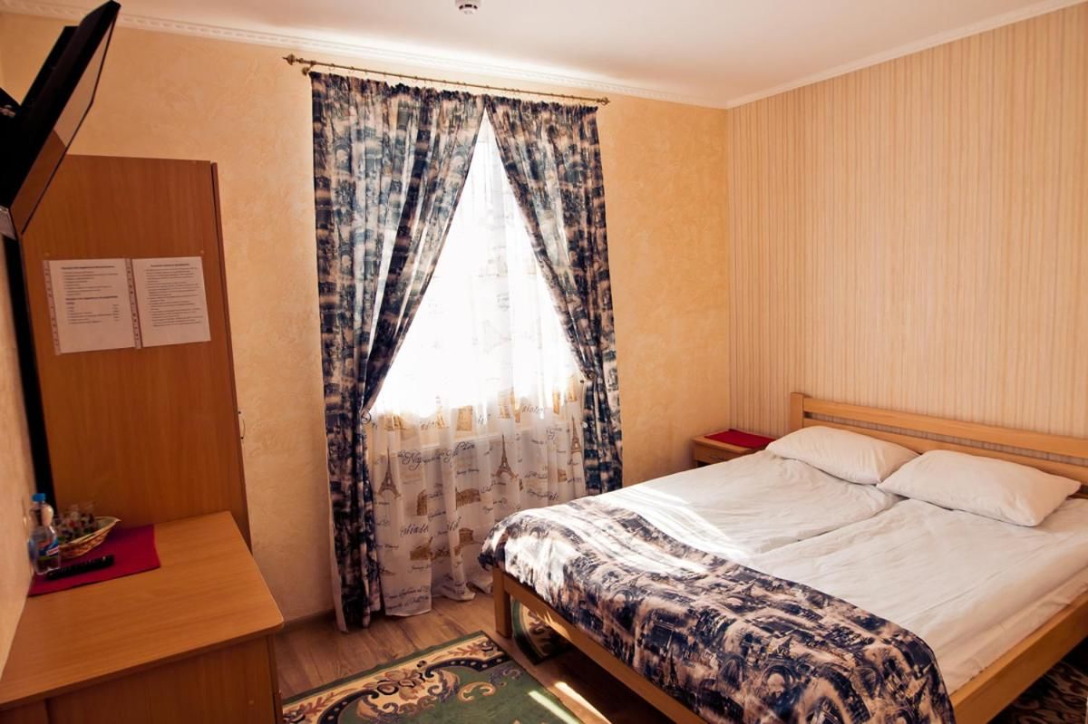 Отель Filvarok Hotel Броды